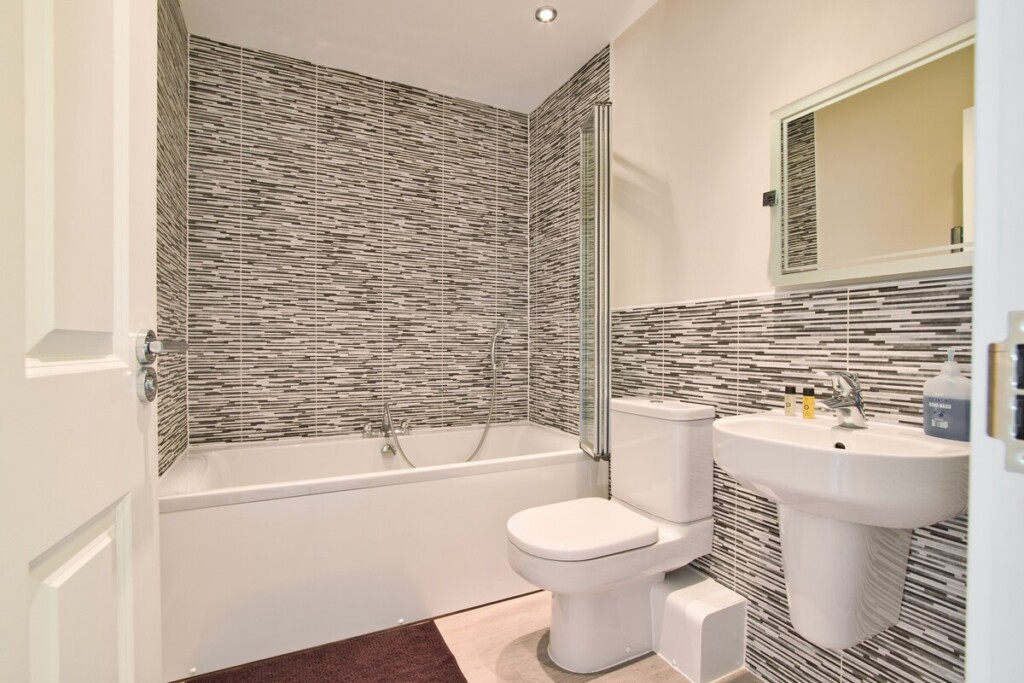 pbqi5bazwge2hquwh6qo.jpg